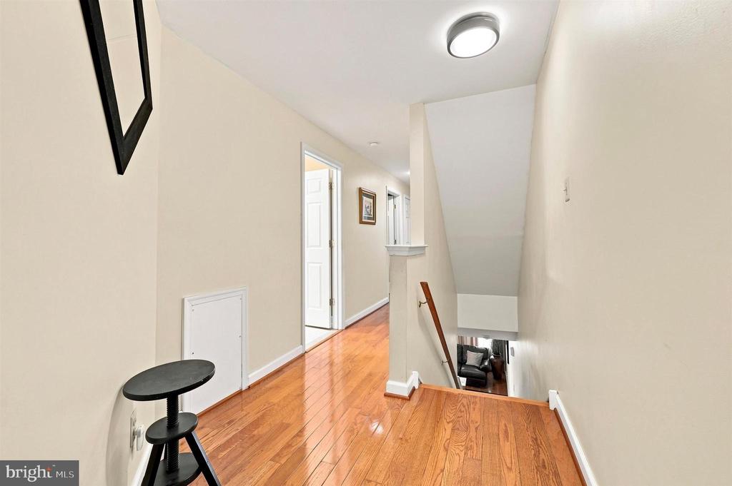 5018 WALNUT STREET