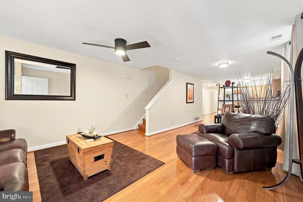 5018 WALNUT STREET