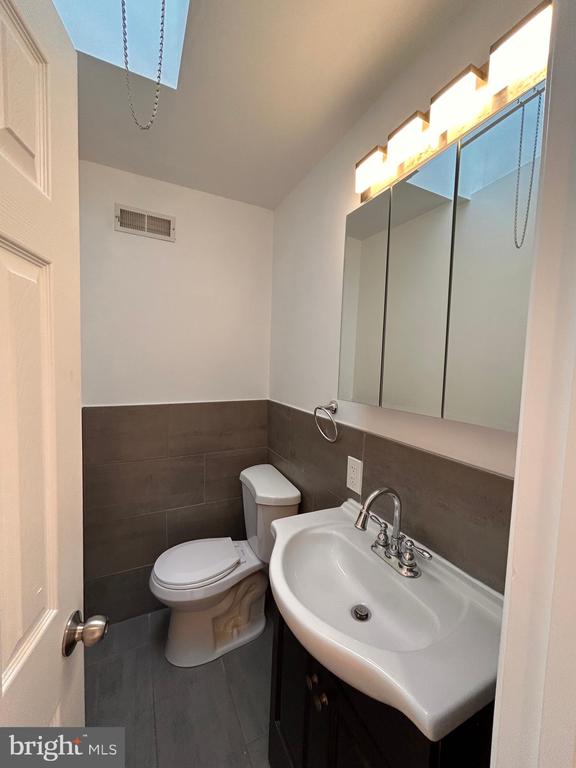 7053 PASCHALL AVENUE Unit: UNIT #2