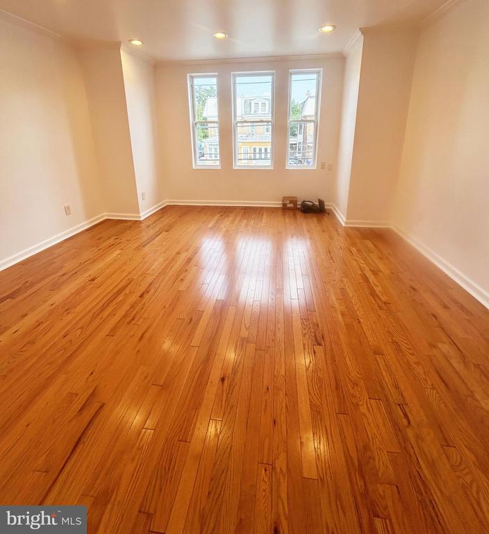 7053 PASCHALL AVENUE Unit: UNIT #2