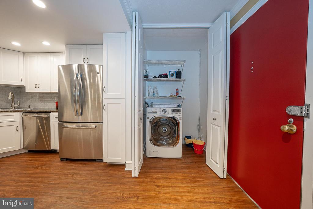 1919 CHESTNUT STREET Unit: 1821