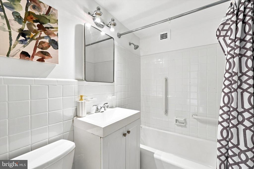 1810 RITTENHOUSE SQUARE Unit: 408