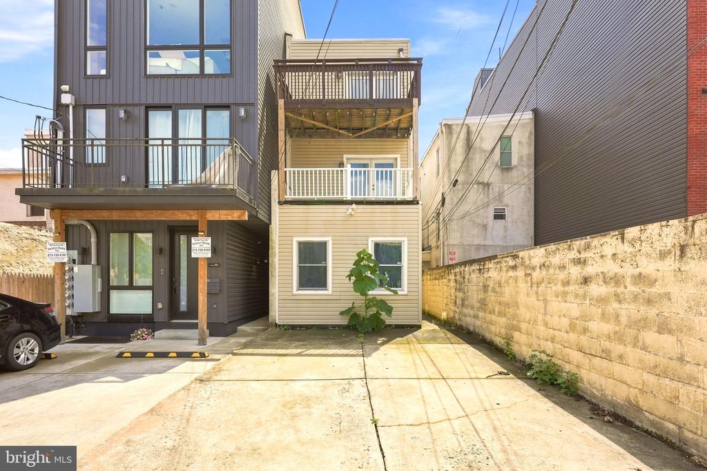 1509 CHRISTIAN STREET Unit: 2
