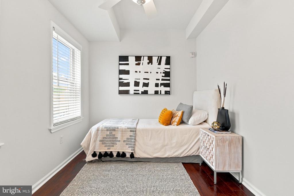 1509 CHRISTIAN STREET Unit: 2