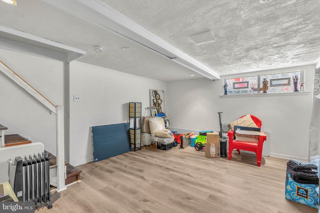 555 DEVEREAUX AVENUE