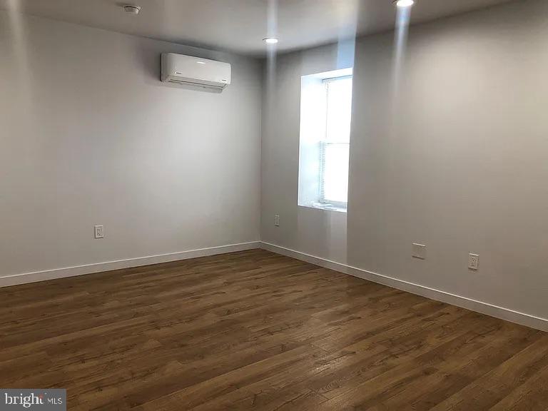 2904 POPLAR STREET Unit: 3