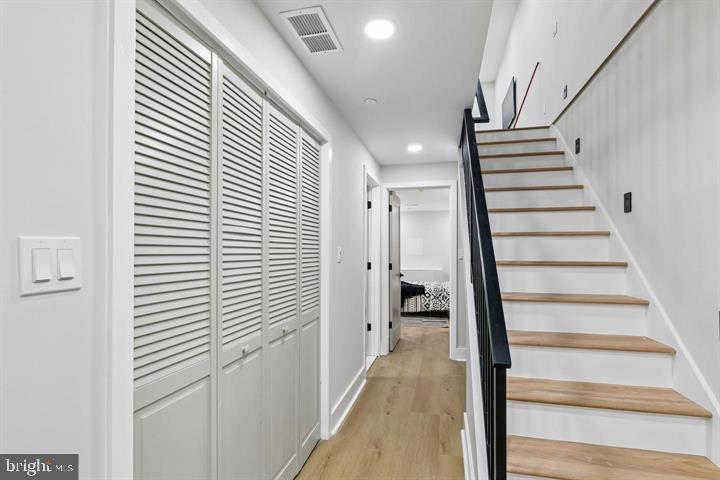 1437 S 8TH STREET
