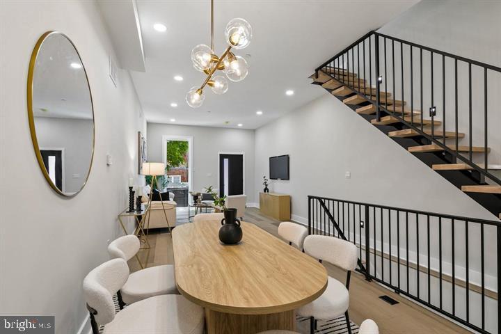1437 S 8TH STREET