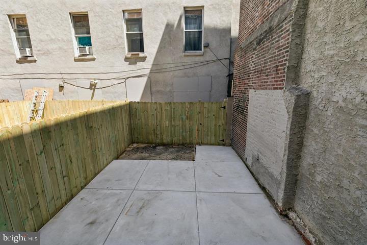 1437 S 8TH STREET