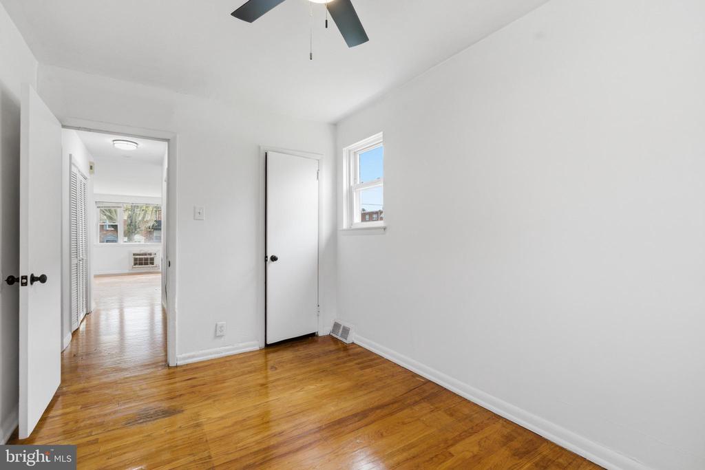 3953 LANKENAU AVENUE Unit: APARTMENT "B"