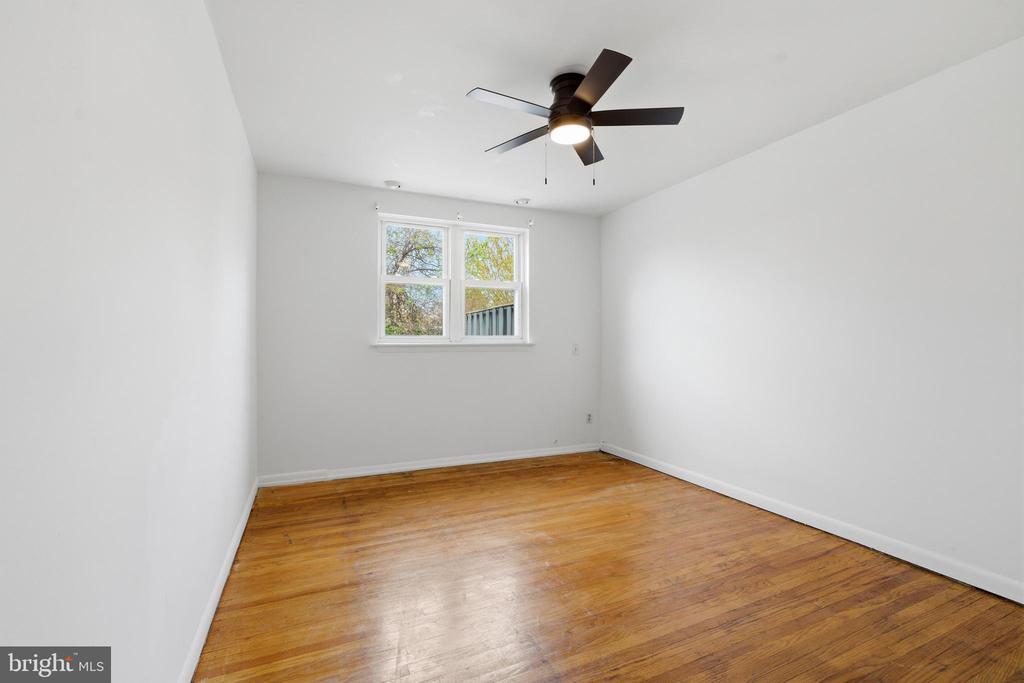 3953 LANKENAU AVENUE Unit: APARTMENT "B"