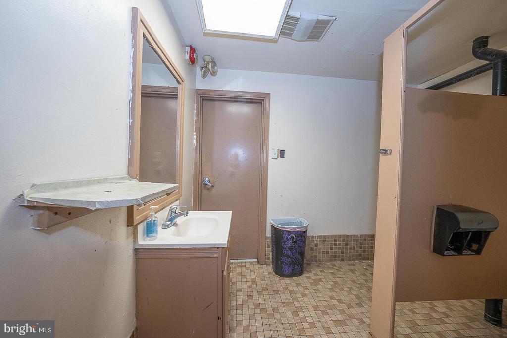 14000 BUSTLETON AVENUE
