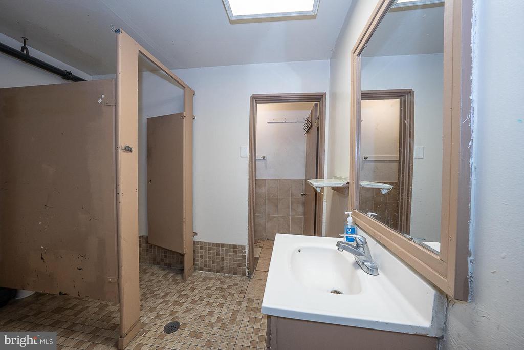 14000 BUSTLETON AVENUE