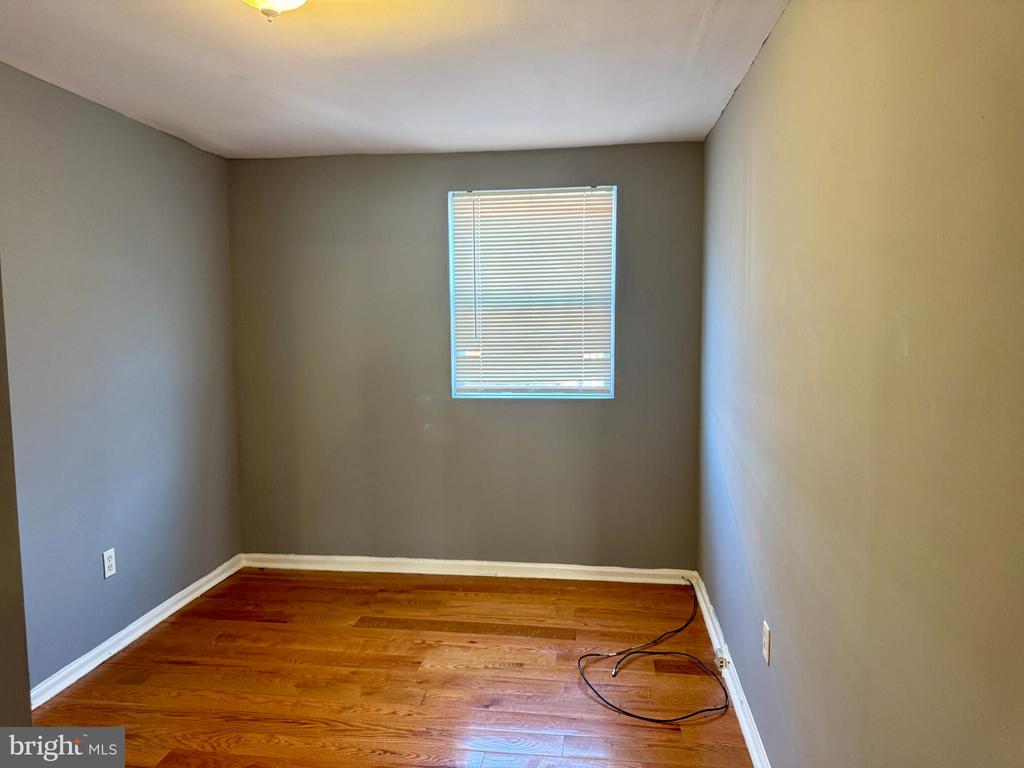 1323 E UPSAL STREET Unit: UNIT 1