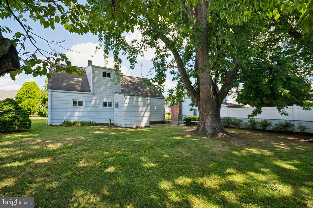 524 SELMA STREET