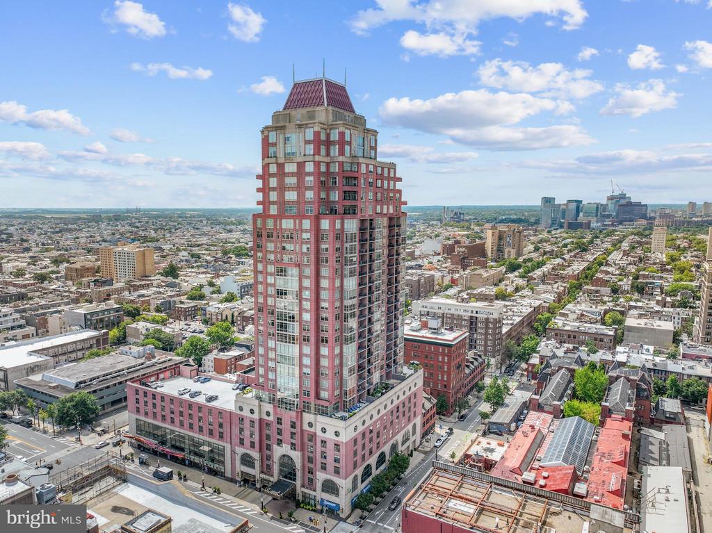 440 S BROAD STREET Unit: 2206 & 2204