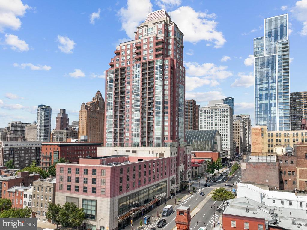 440 S BROAD STREET Unit: 2206 & 2204