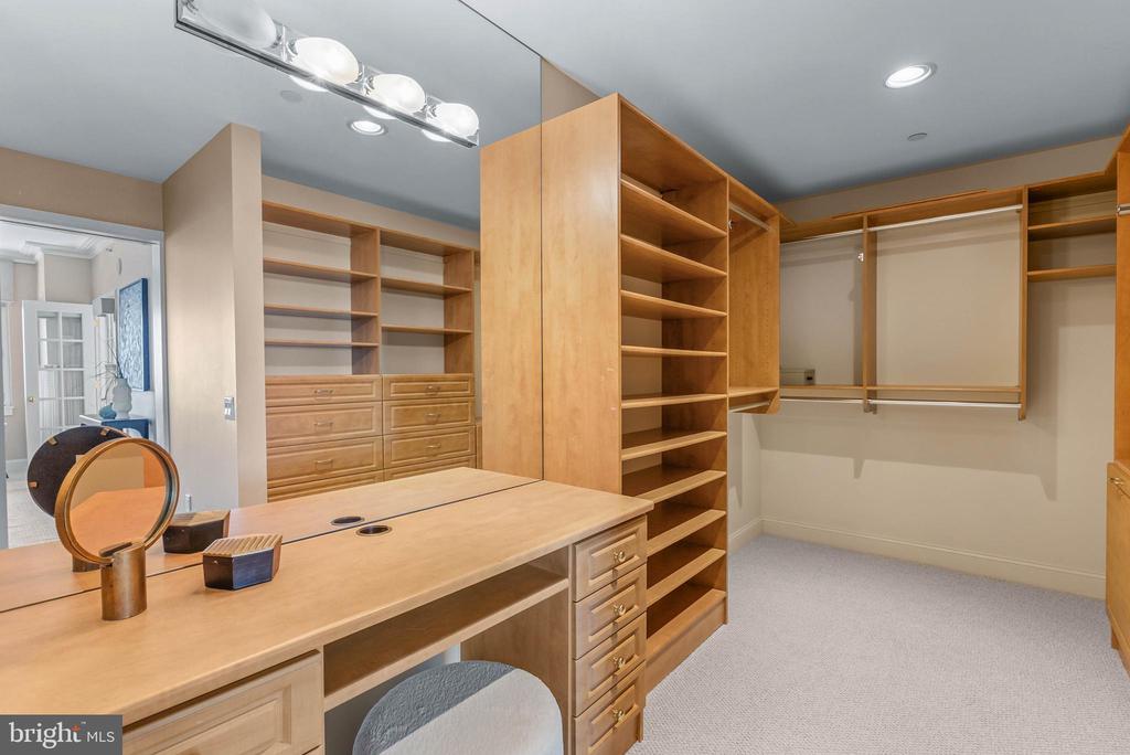 440 S BROAD STREET Unit: 2206 & 2204
