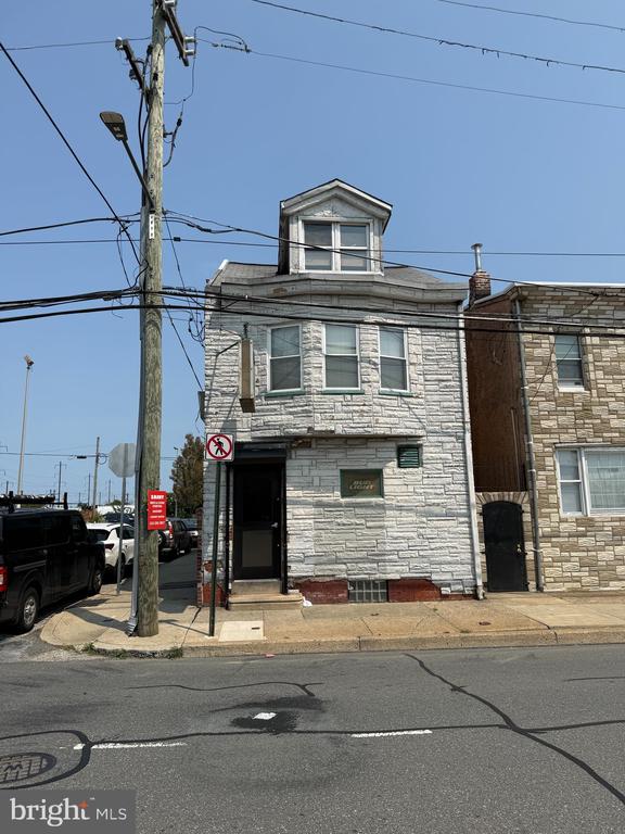 2221 BRIDGE STREET