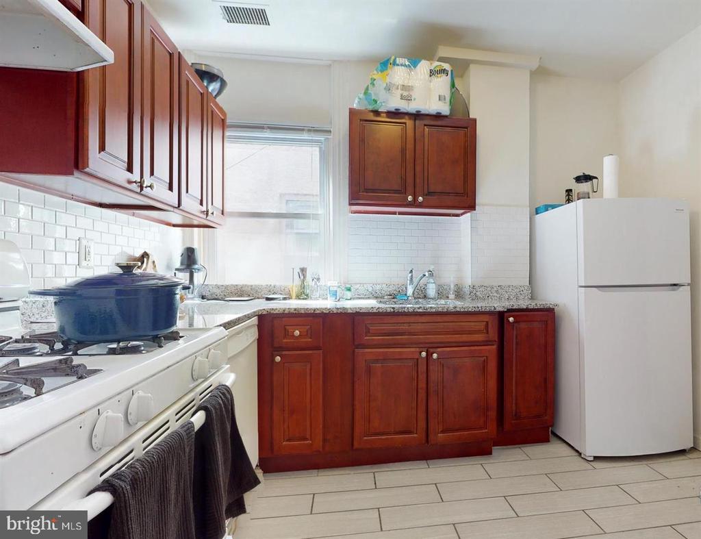 867 N 29TH STREET