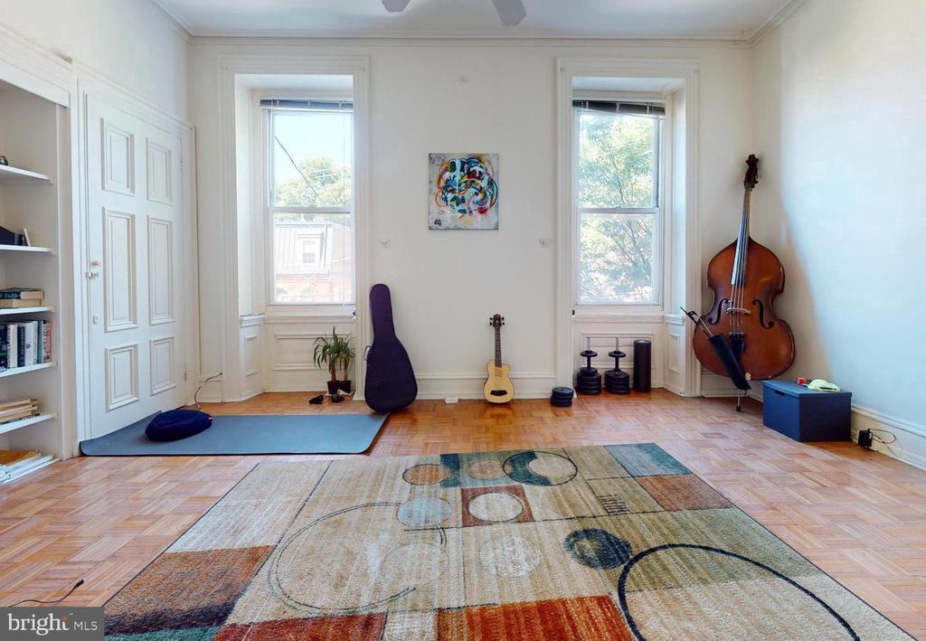 867 N 29TH STREET