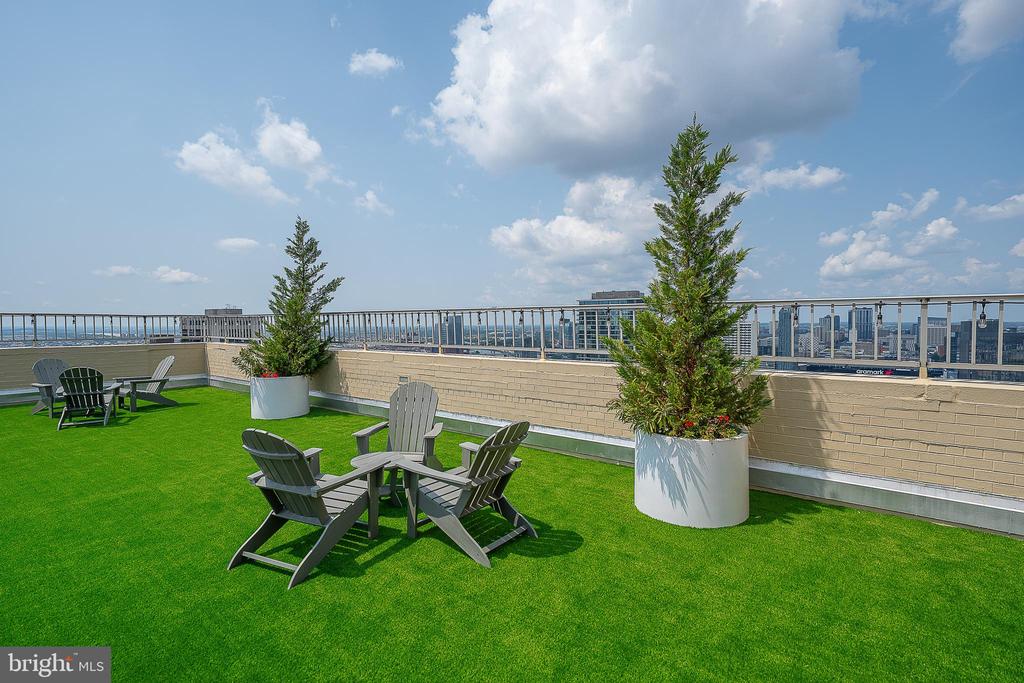 1919 CHESTNUT STREET Unit: 714