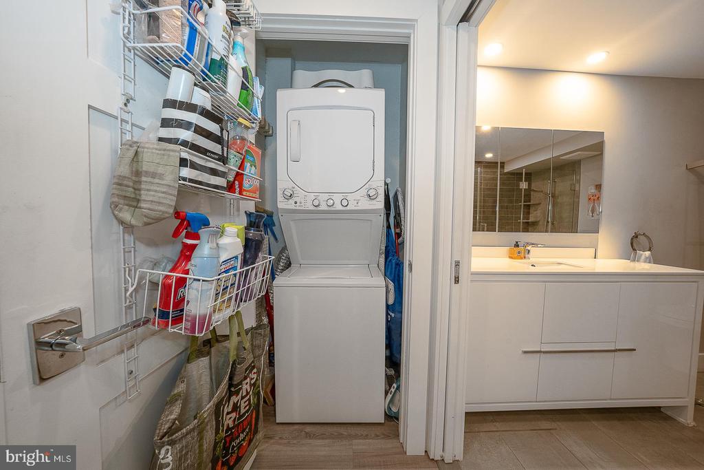 1919 CHESTNUT STREET Unit: 714