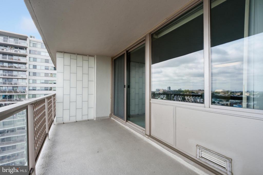 2401 PENNSYLVANIA AVENUE Unit: 15A08