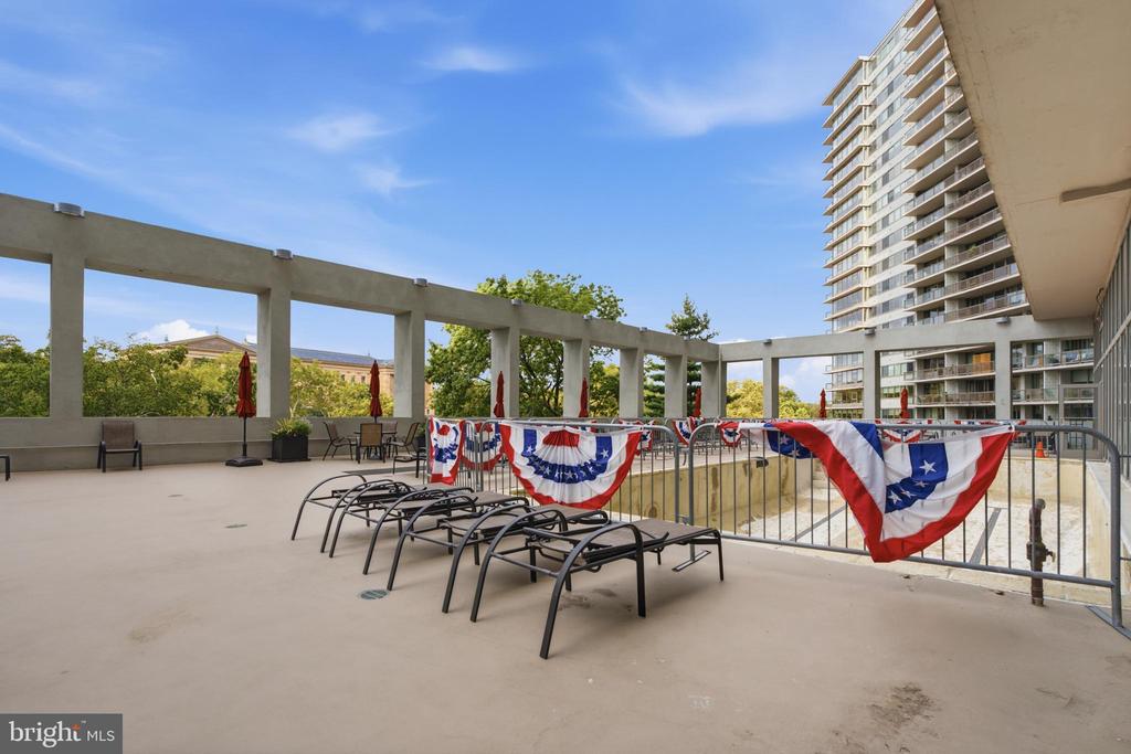 2401 PENNSYLVANIA AVENUE Unit: 15A08