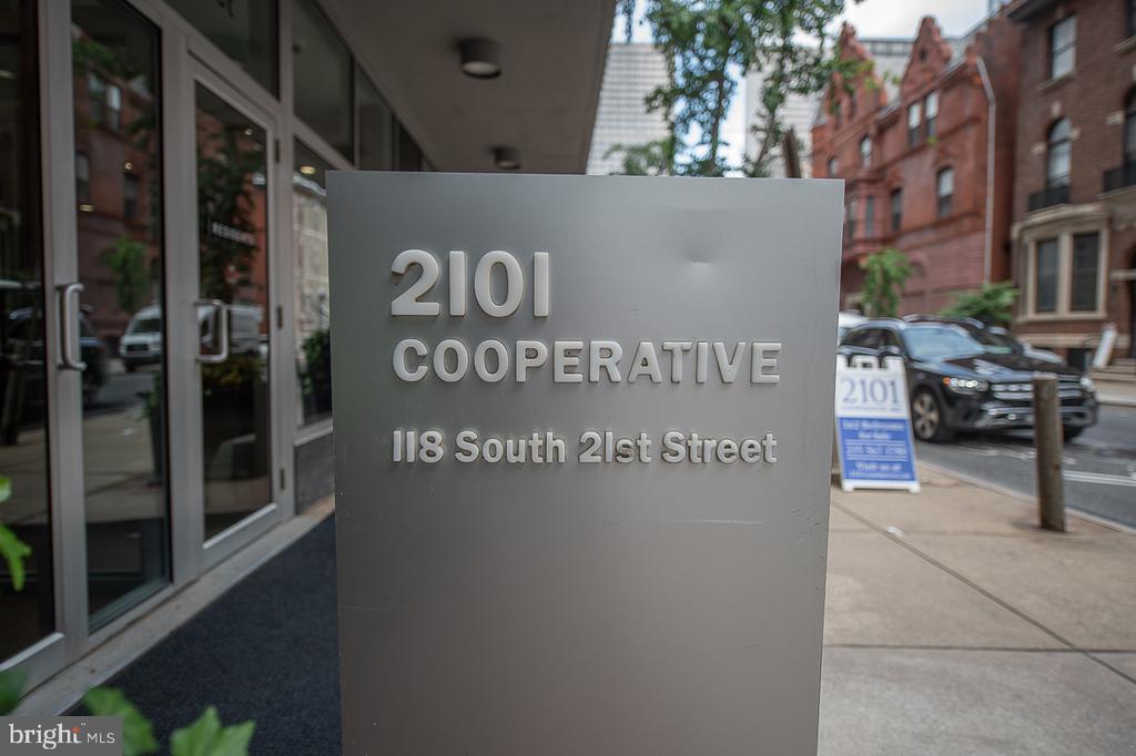 118 S 21ST STREET Unit: 1002