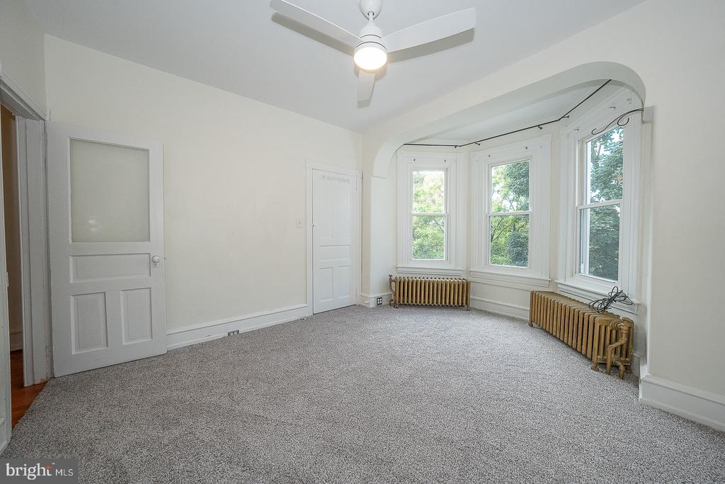 3740 MANAYUNK AVENUE