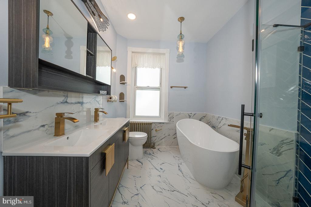 3740 MANAYUNK AVENUE