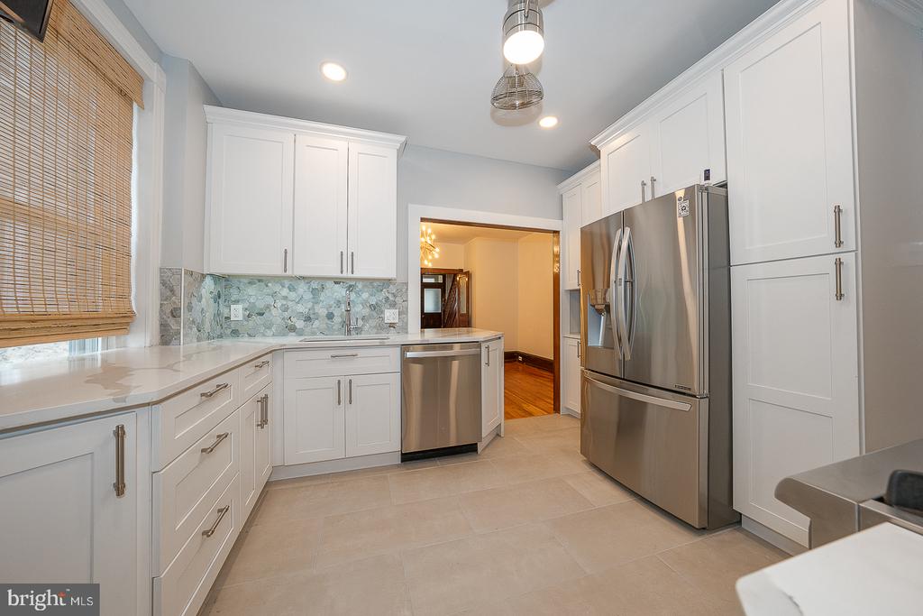 3740 MANAYUNK AVENUE