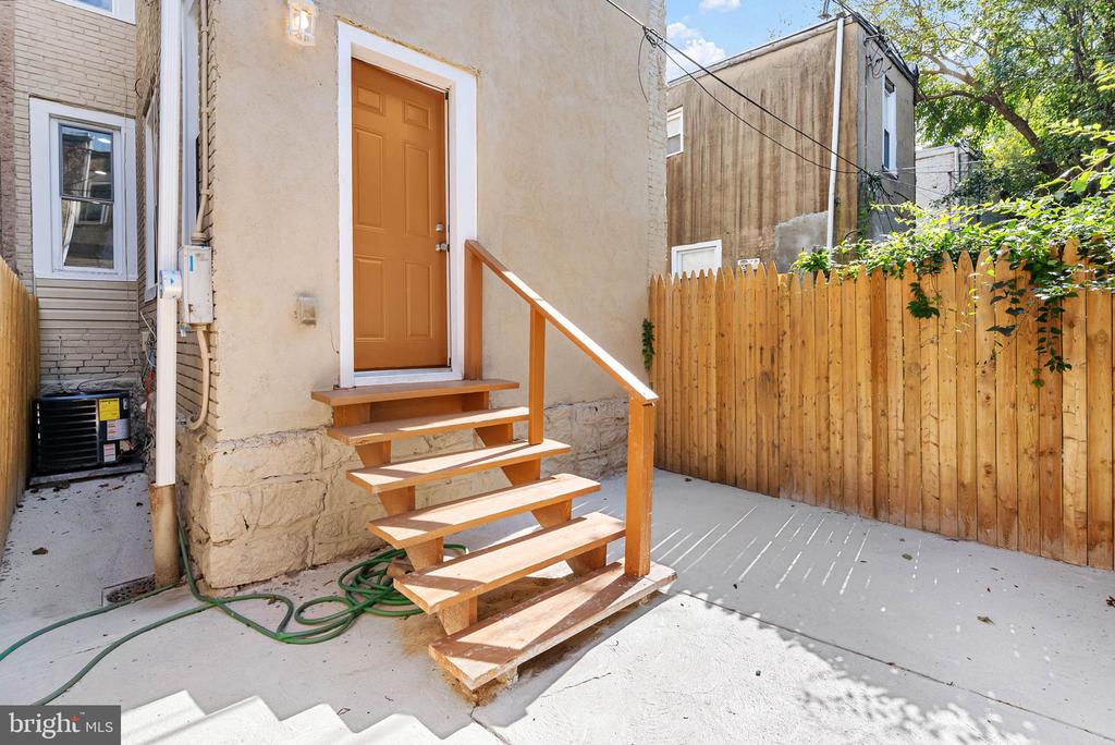 1432 N 56TH