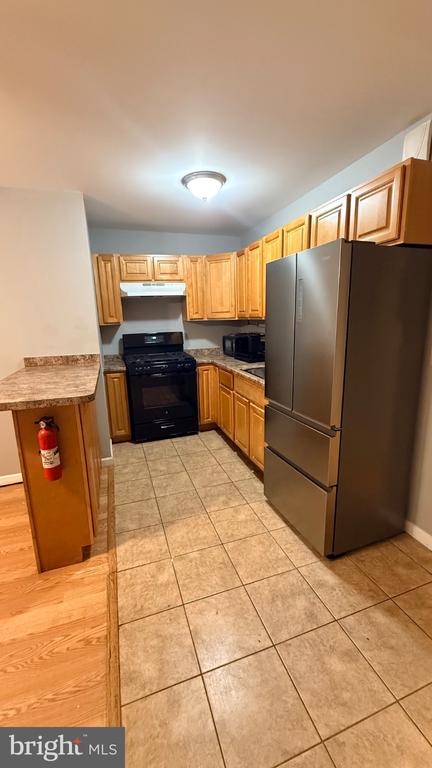 5449 PINE STREET Unit: B