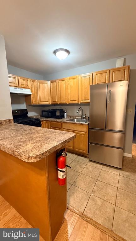 5449 PINE STREET Unit: B