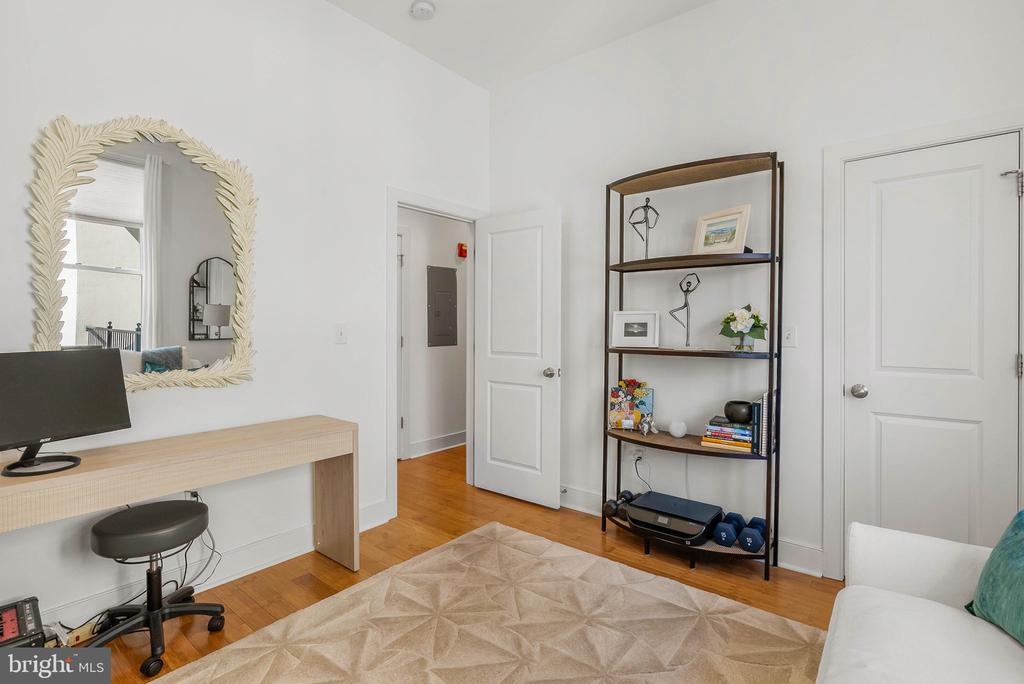 1904 SPRING GARDEN STREET Unit: 10
