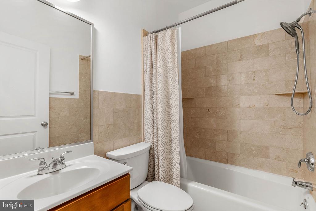 1904 SPRING GARDEN STREET Unit: 10