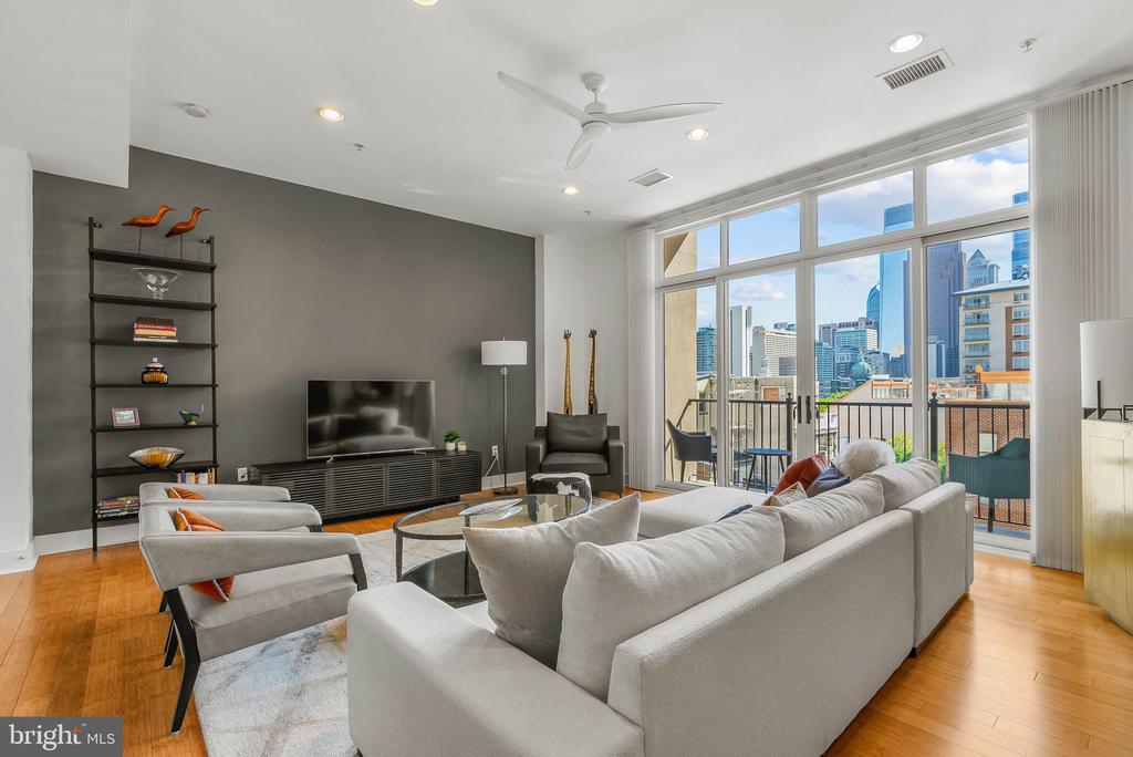 1904 SPRING GARDEN STREET Unit: 10