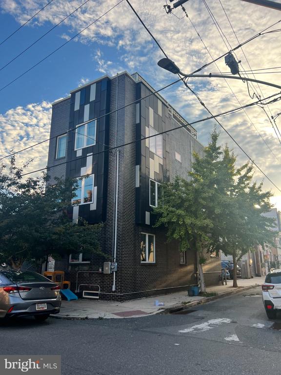 1243 S 17TH STREET