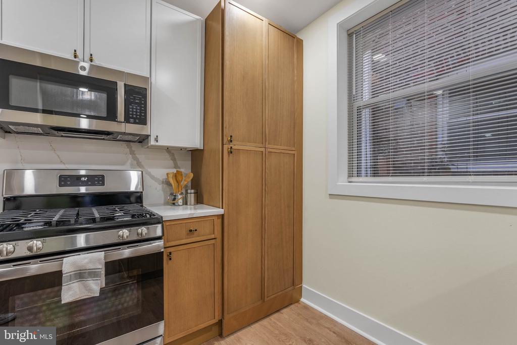 248 S SAINT BERNARD STREET