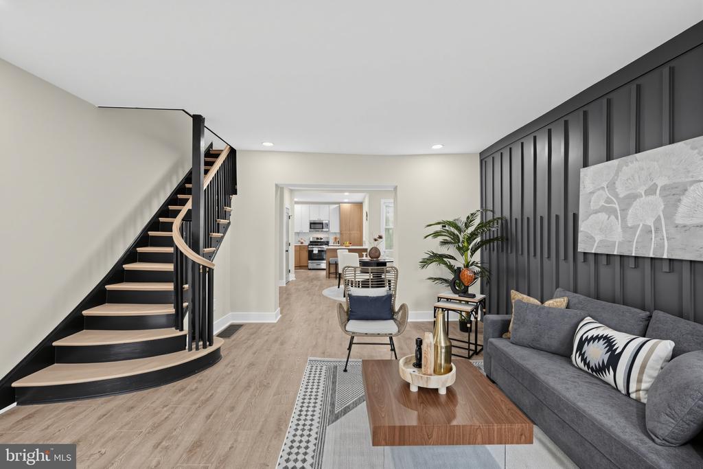 248 S SAINT BERNARD STREET