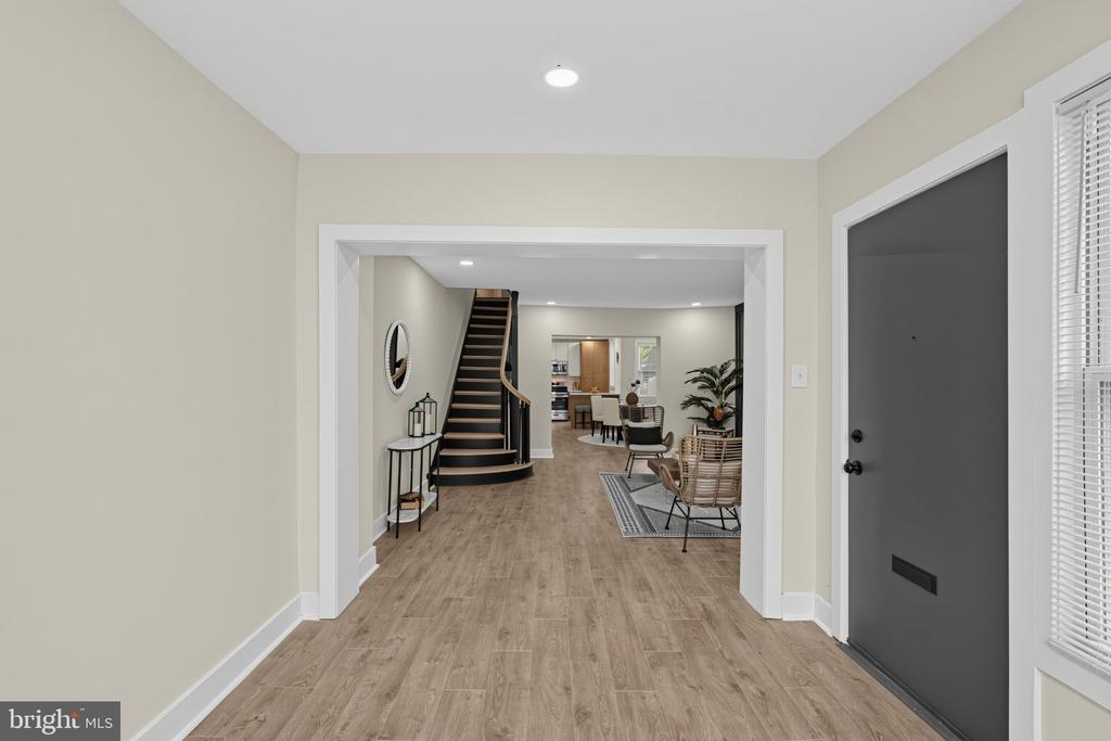 248 S SAINT BERNARD STREET