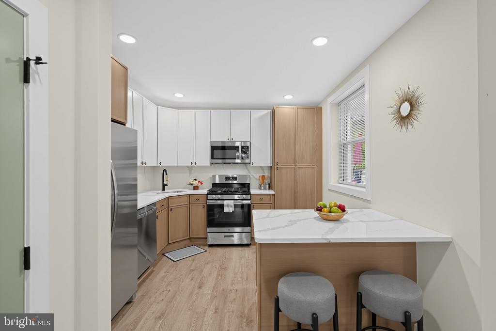 248 S SAINT BERNARD STREET