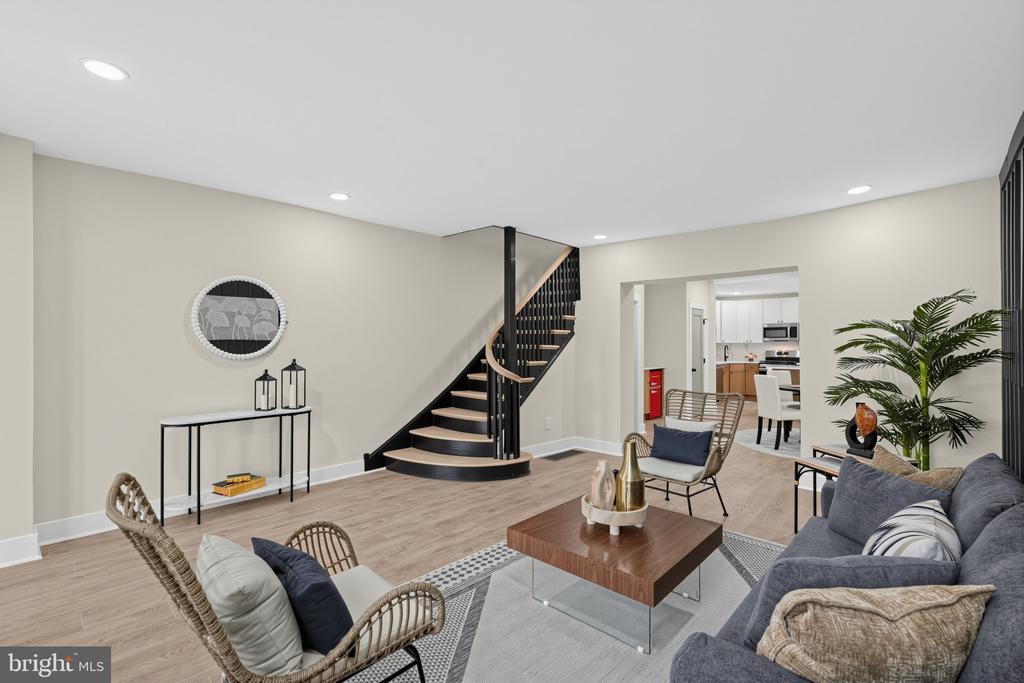 248 S SAINT BERNARD STREET