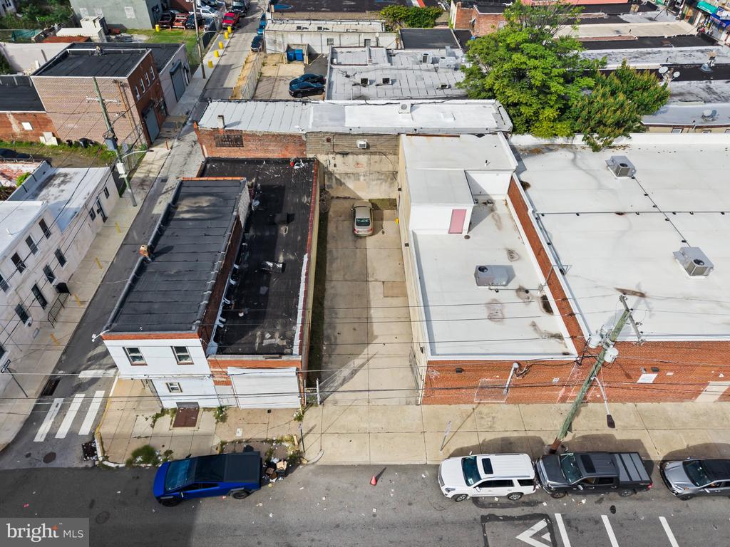 2201 W CAMBRIA STREET