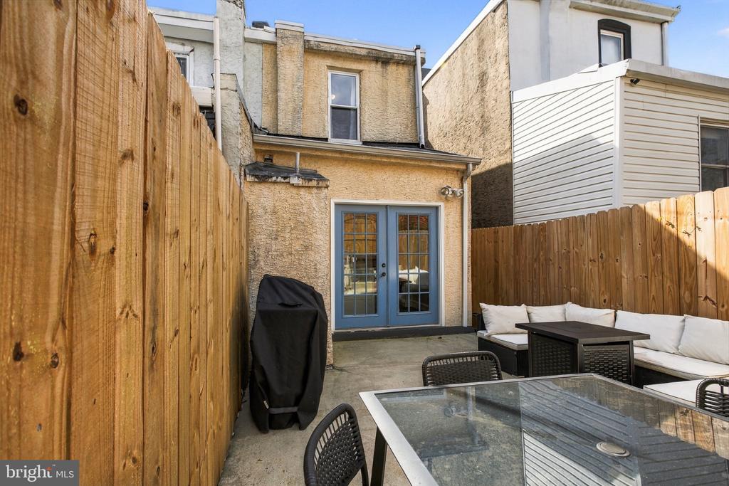 4353 FLEMING STREET