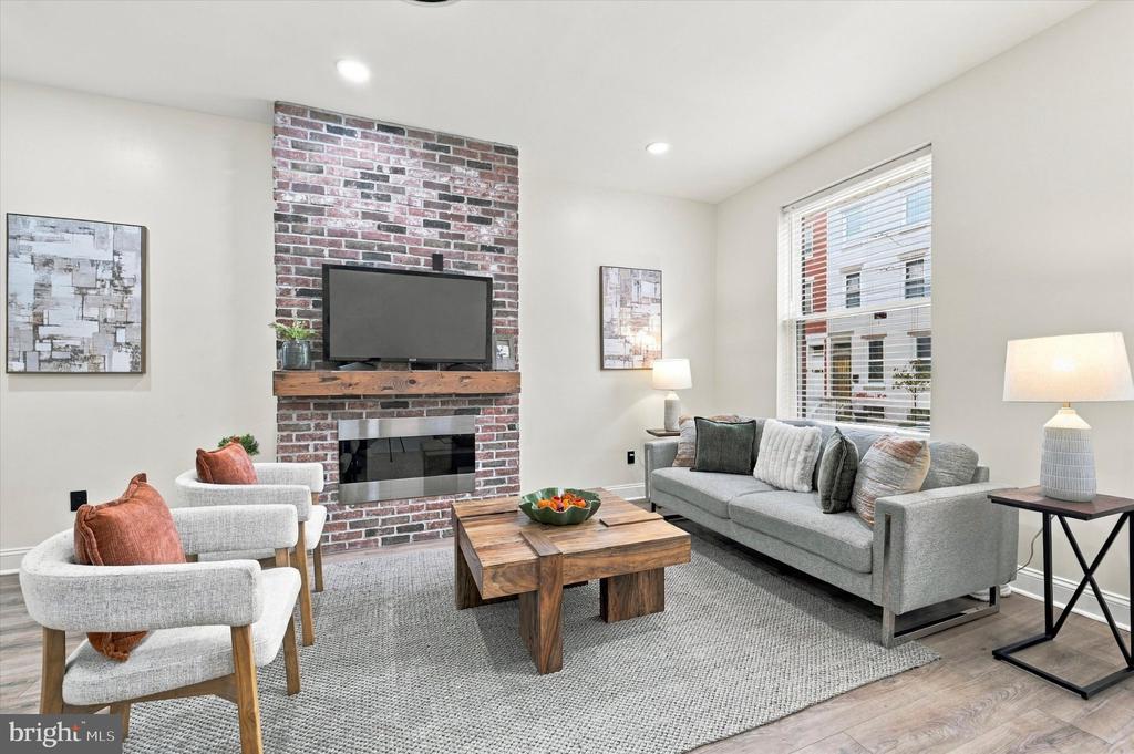 856 PERKIOMEN STREET Unit: 856