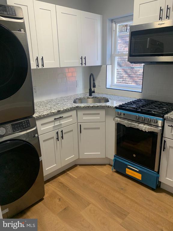 5246 JEFFERSON STREET Unit: 2