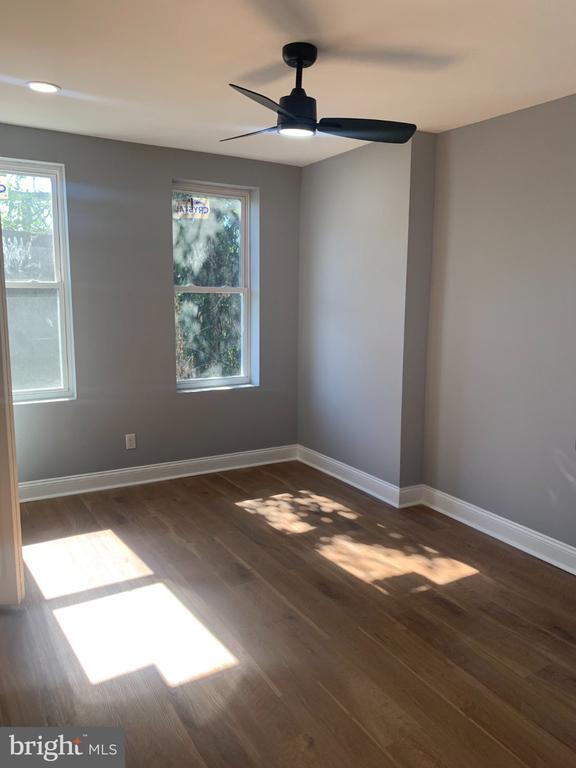 5246 JEFFERSON STREET Unit: 2